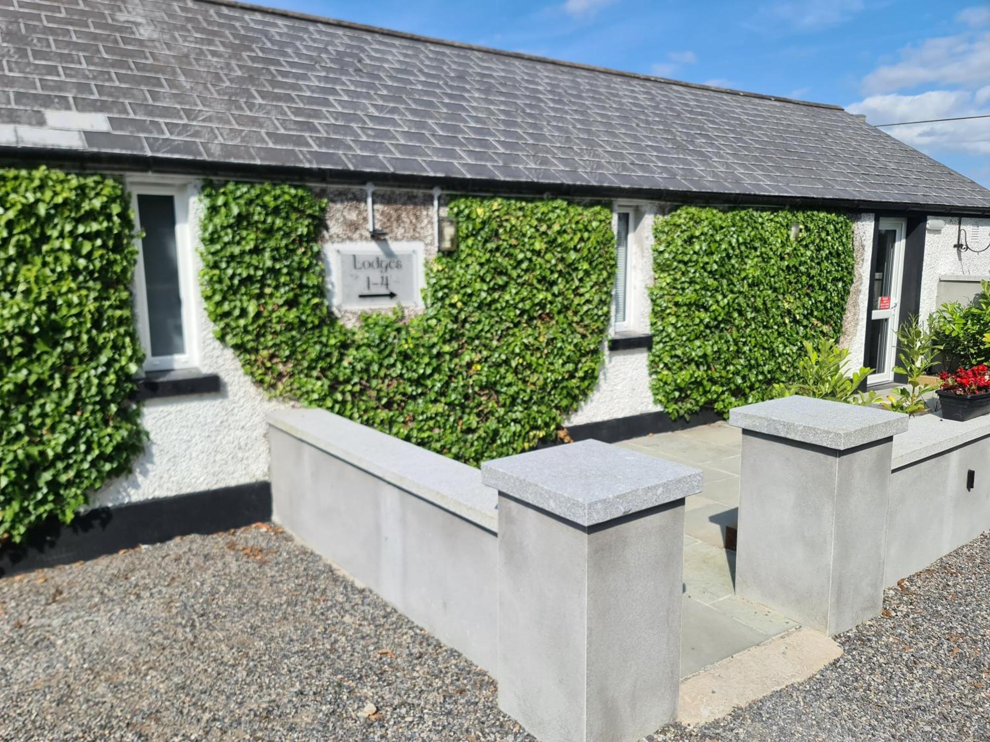 Dunderry Lodge Self Catering Family Lodges Navan Exteriör bild